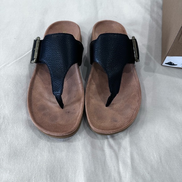Vionic Shoes - Vionic Emma Black Leather  Comfortable Casual Footwear Size 9